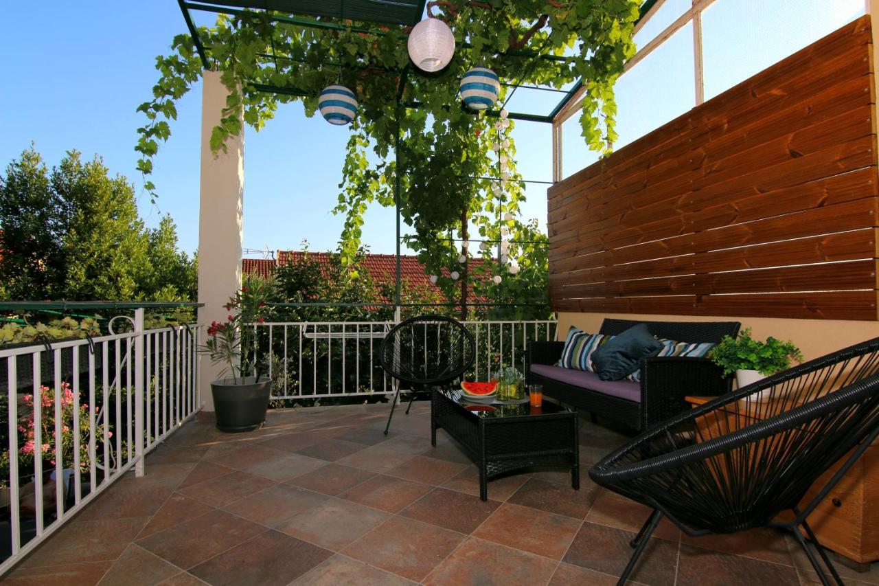 Apartments Tona Zaboric Exterior foto